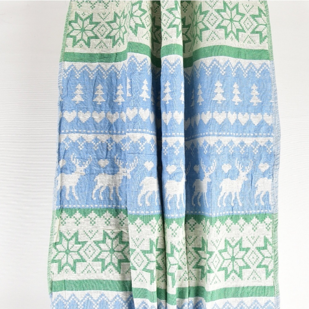 NWT FAIR ISLE Modern Classic Jacquard Blanket Towel Green Blue Reversible Weave